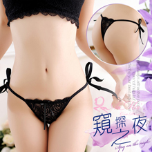 窺探之夜！誘人側綁帶蕾絲丁字褲﹝黑﹞【買即送購物禮】